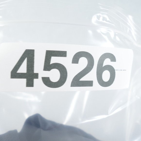 Under Armour Sweater Womens Medium Black Long Sleeve 1/2 Zip Mock Neck Stretch - Picture 8 of 8